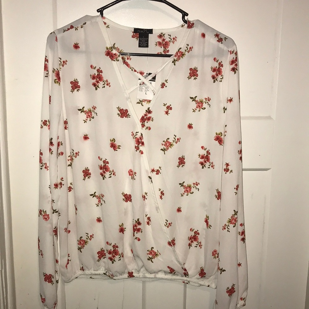 A long sleeve blouse.